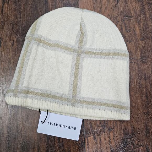 WE WORE WHAT beanie One Size Cream NEW - Picture 1 of 2
